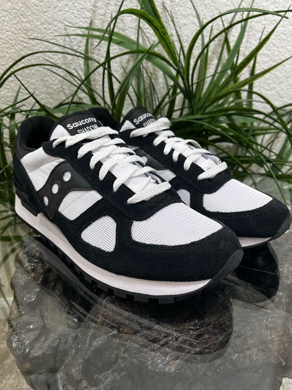 NWT Men's SAUCONY Shadow Original Lace Up Tennis Shoe In White/Black